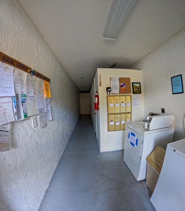 For Sale: $154,000 (2 beds, 2 baths, 1130 Square Feet)