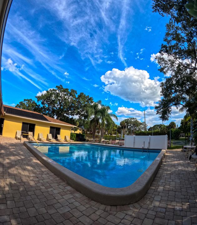 For Sale: $154,000 (2 beds, 2 baths, 1130 Square Feet)