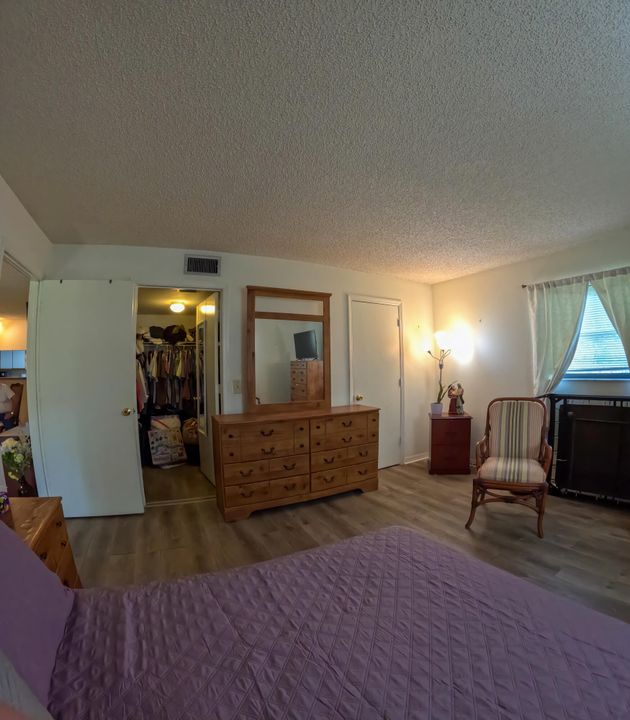 For Sale: $154,000 (2 beds, 2 baths, 1130 Square Feet)