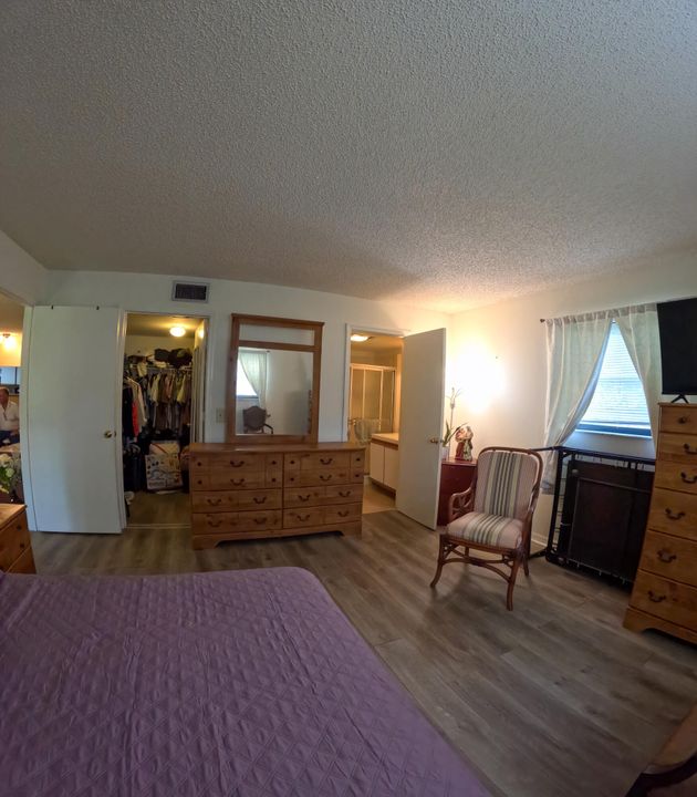 For Sale: $154,000 (2 beds, 2 baths, 1130 Square Feet)