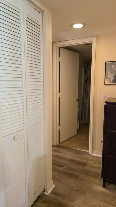 For Sale: $154,000 (2 beds, 2 baths, 1130 Square Feet)