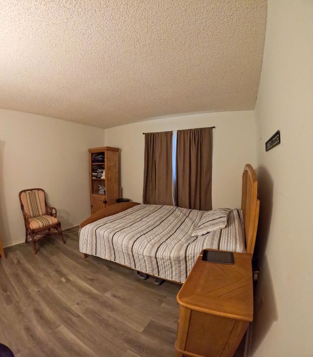 For Sale: $154,000 (2 beds, 2 baths, 1130 Square Feet)