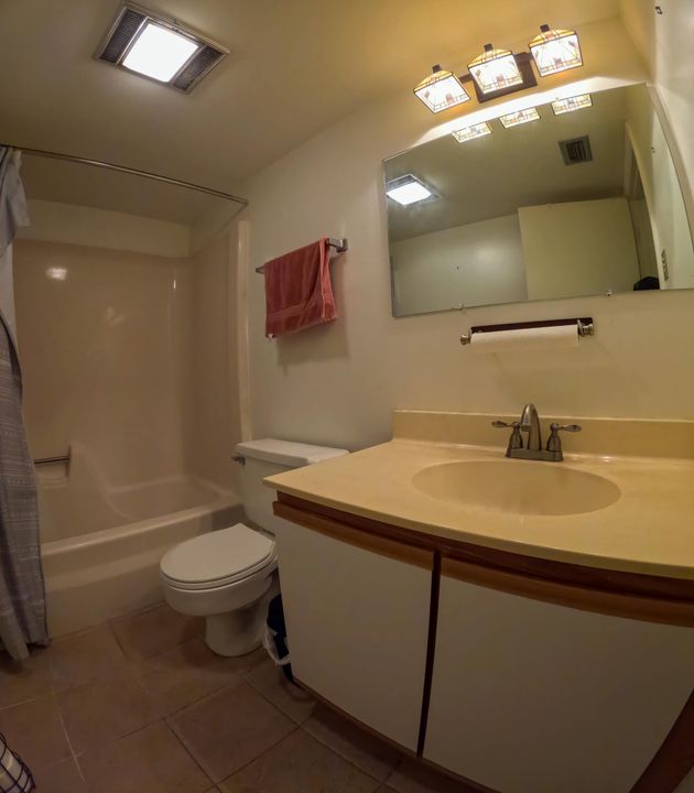 For Sale: $154,000 (2 beds, 2 baths, 1130 Square Feet)