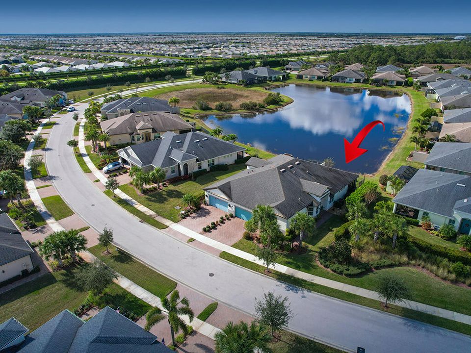 Active With Contract: $335,000 (2 beds, 2 baths, 1735 Square Feet)