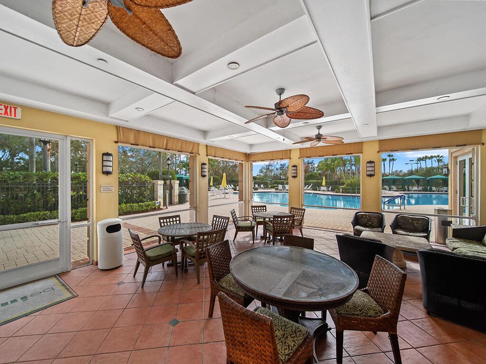 Active With Contract: $335,000 (2 beds, 2 baths, 1735 Square Feet)