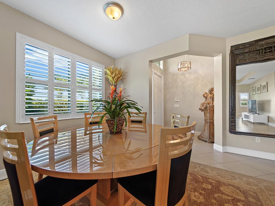 Active With Contract: $335,000 (2 beds, 2 baths, 1735 Square Feet)