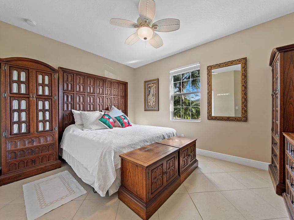 Active With Contract: $335,000 (2 beds, 2 baths, 1735 Square Feet)