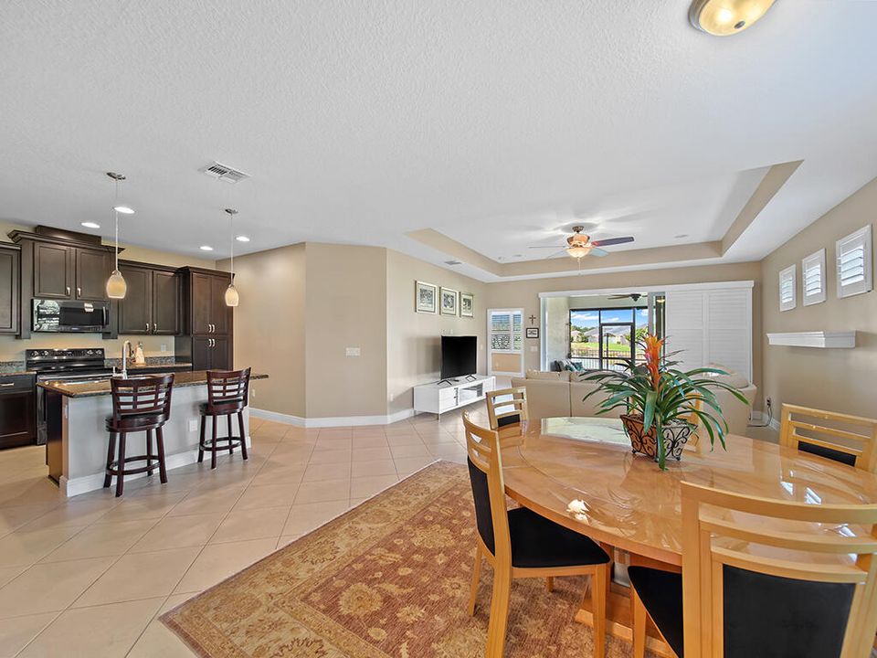 Active With Contract: $335,000 (2 beds, 2 baths, 1735 Square Feet)