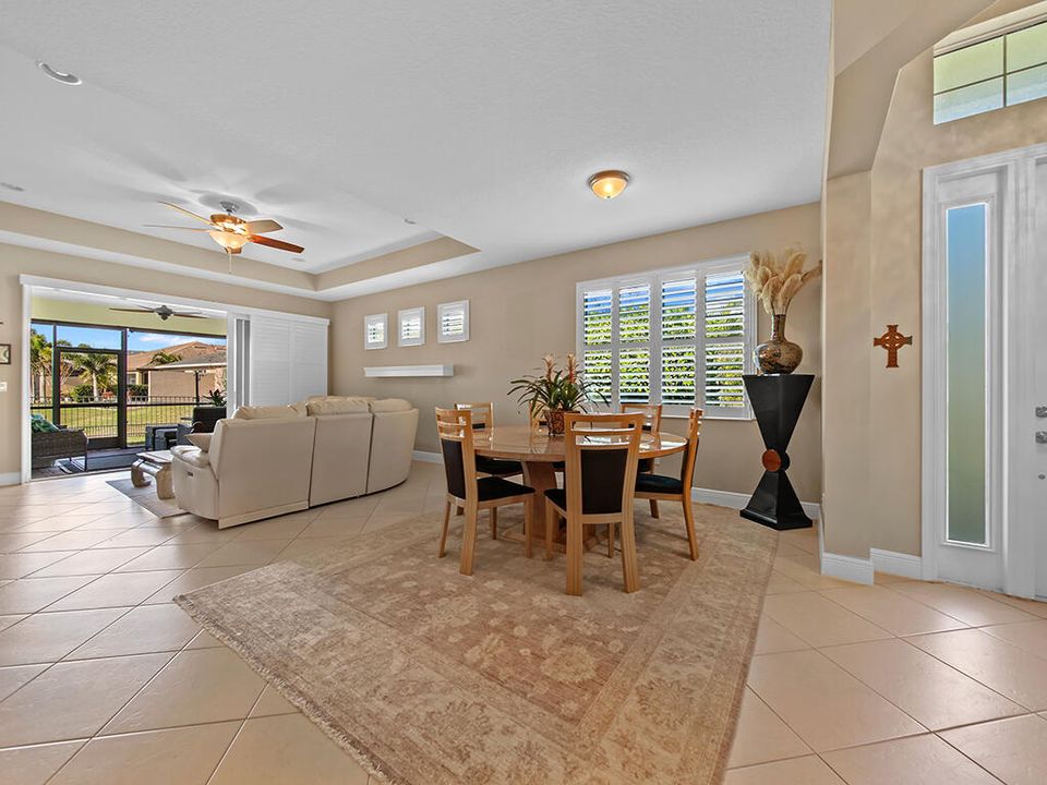 Active With Contract: $335,000 (2 beds, 2 baths, 1735 Square Feet)