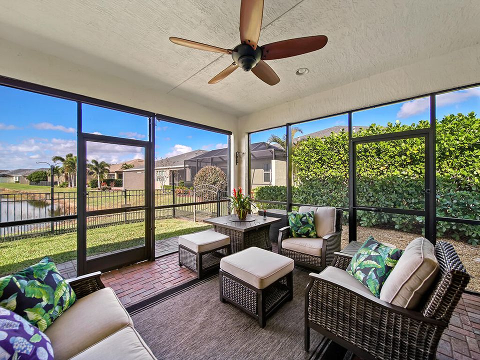 Active With Contract: $335,000 (2 beds, 2 baths, 1735 Square Feet)