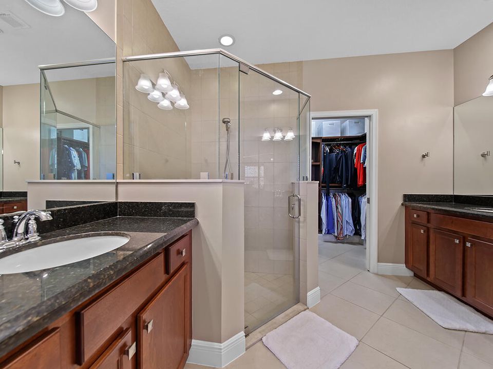 Active With Contract: $335,000 (2 beds, 2 baths, 1735 Square Feet)