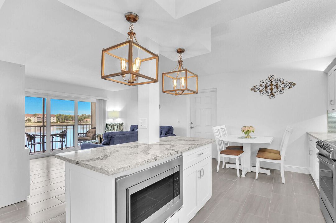 For Rent: $4,500 (2 beds, 2 baths, 1090 Square Feet)