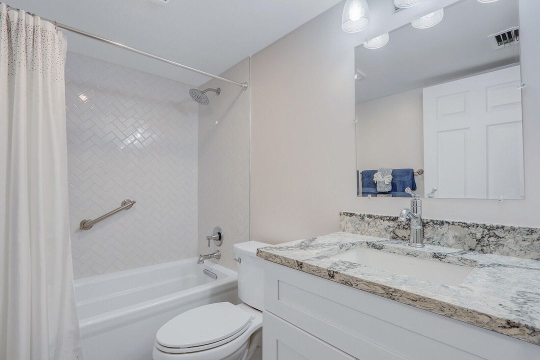 For Rent: $4,500 (2 beds, 2 baths, 1090 Square Feet)