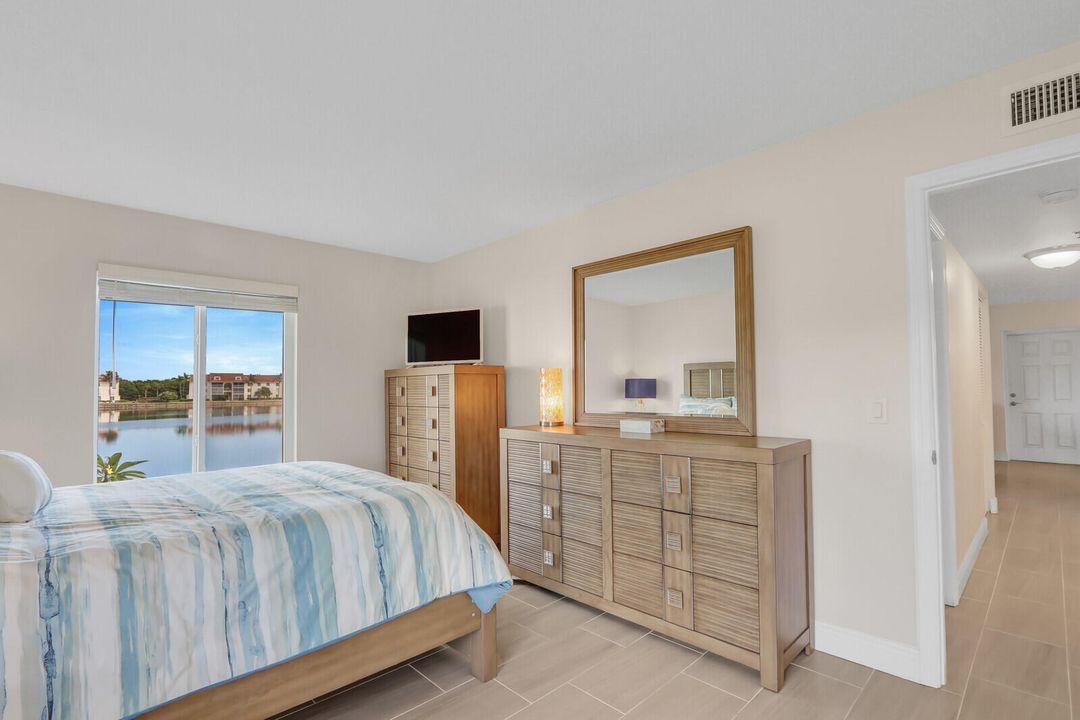 For Rent: $4,500 (2 beds, 2 baths, 1090 Square Feet)