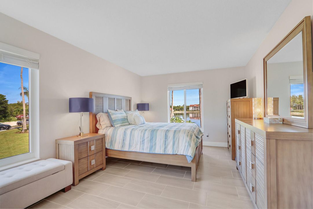 For Rent: $4,500 (2 beds, 2 baths, 1090 Square Feet)