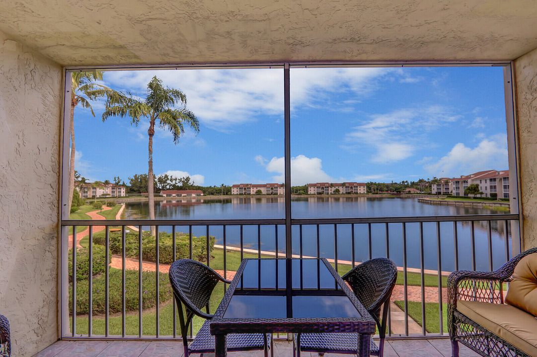 For Rent: $4,500 (2 beds, 2 baths, 1090 Square Feet)