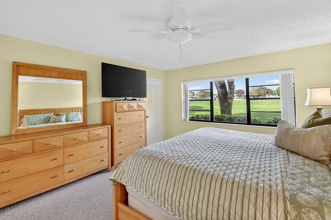 Activo con contrato: $6,000 (2 camas, 2 baños, 1383 Pies cuadrados)