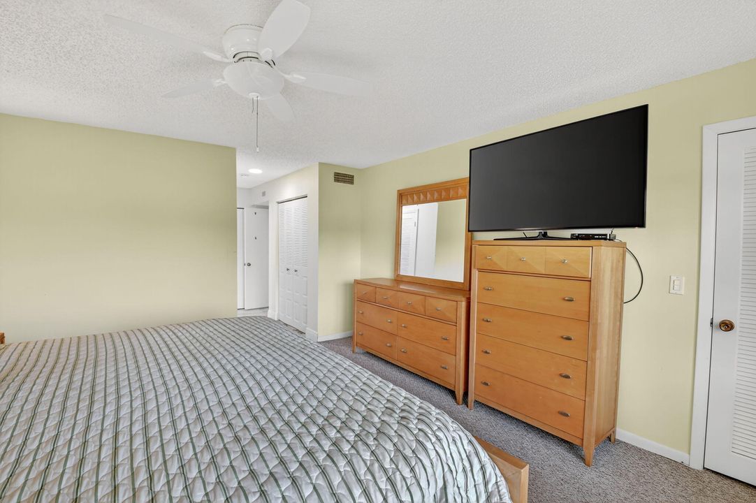 Activo con contrato: $6,000 (2 camas, 2 baños, 1383 Pies cuadrados)