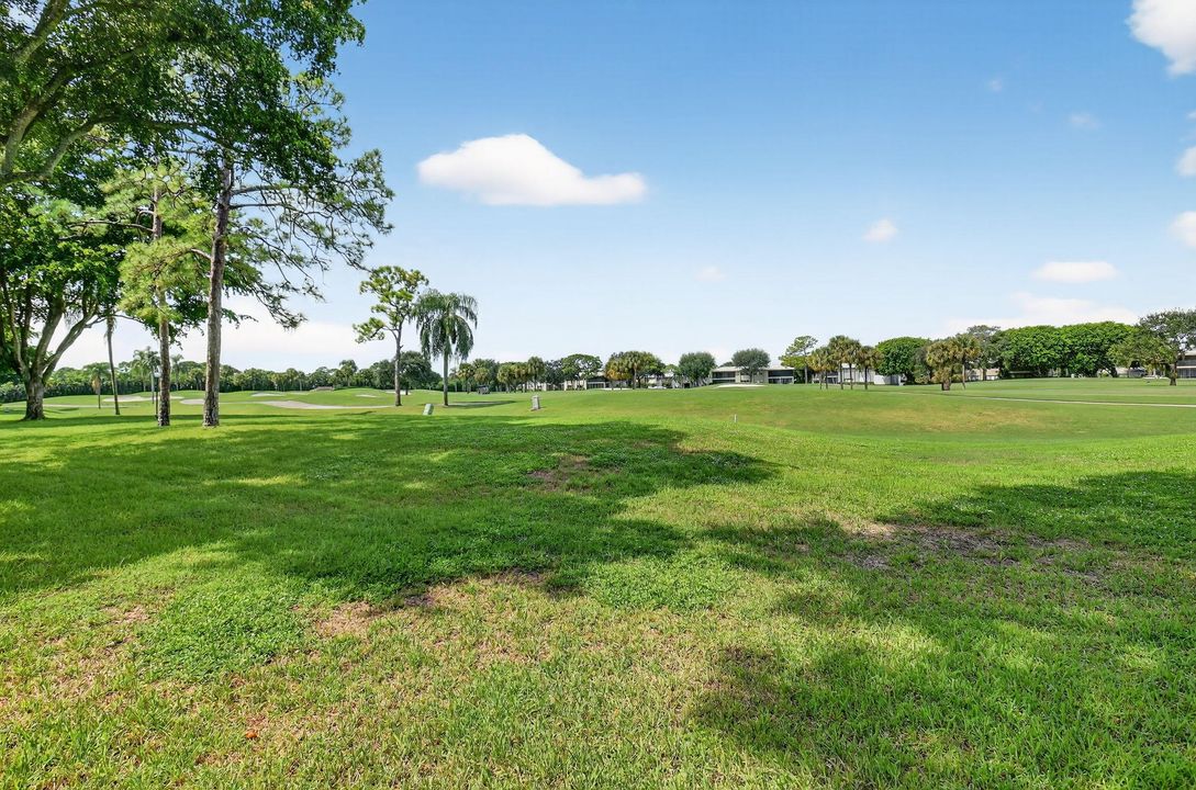 Activo con contrato: $6,000 (2 camas, 2 baños, 1383 Pies cuadrados)