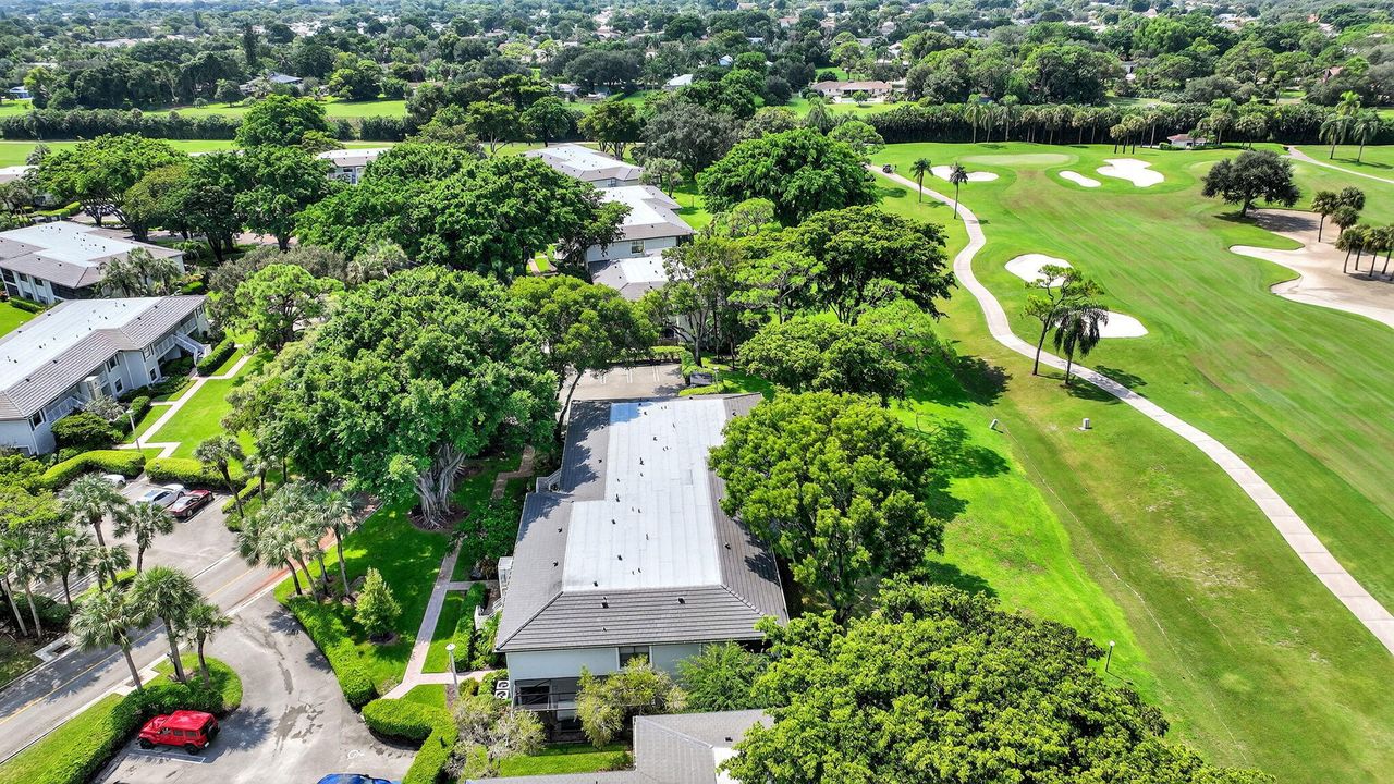 Activo con contrato: $6,000 (2 camas, 2 baños, 1383 Pies cuadrados)