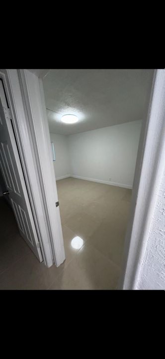 合同活跃: $1,850 (2 贝兹, 2 浴室, 945 平方英尺)