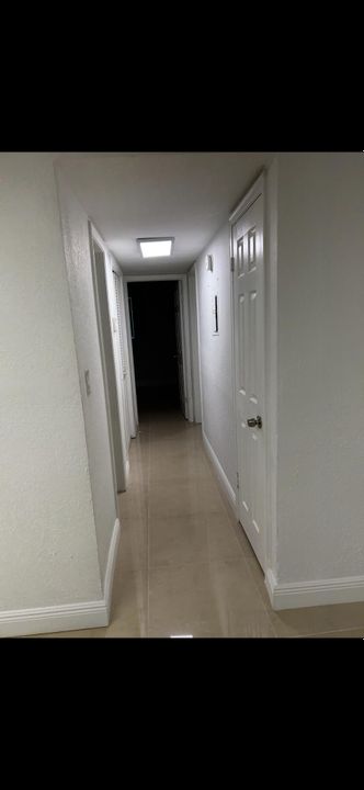 合同活跃: $1,850 (2 贝兹, 2 浴室, 945 平方英尺)