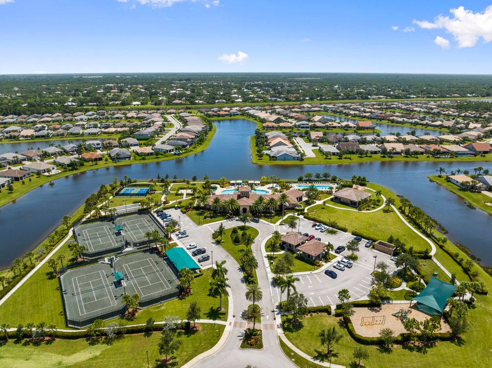 Active With Contract: $554,900 (3 beds, 2 baths, 2098 Square Feet)