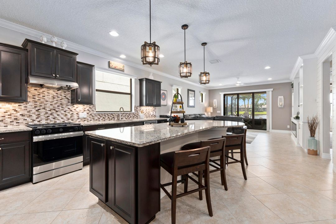 Active With Contract: $554,900 (3 beds, 2 baths, 2098 Square Feet)