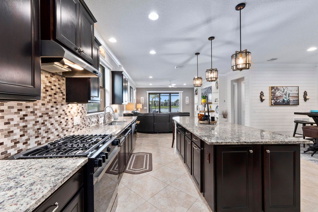 Active With Contract: $554,900 (3 beds, 2 baths, 2098 Square Feet)