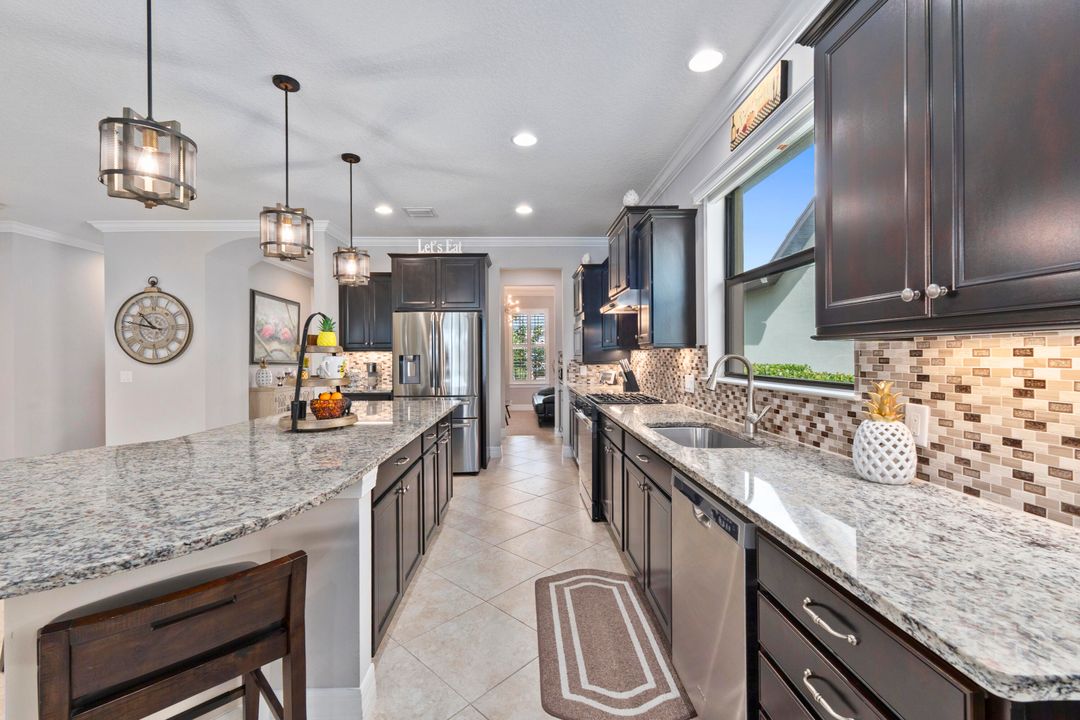 Active With Contract: $554,900 (3 beds, 2 baths, 2098 Square Feet)