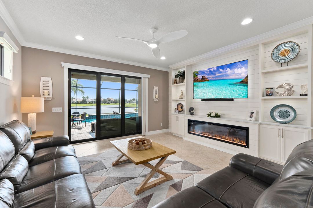 Active With Contract: $554,900 (3 beds, 2 baths, 2098 Square Feet)