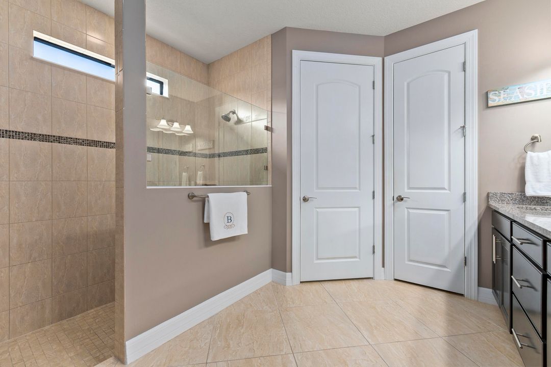 Active With Contract: $554,900 (3 beds, 2 baths, 2098 Square Feet)