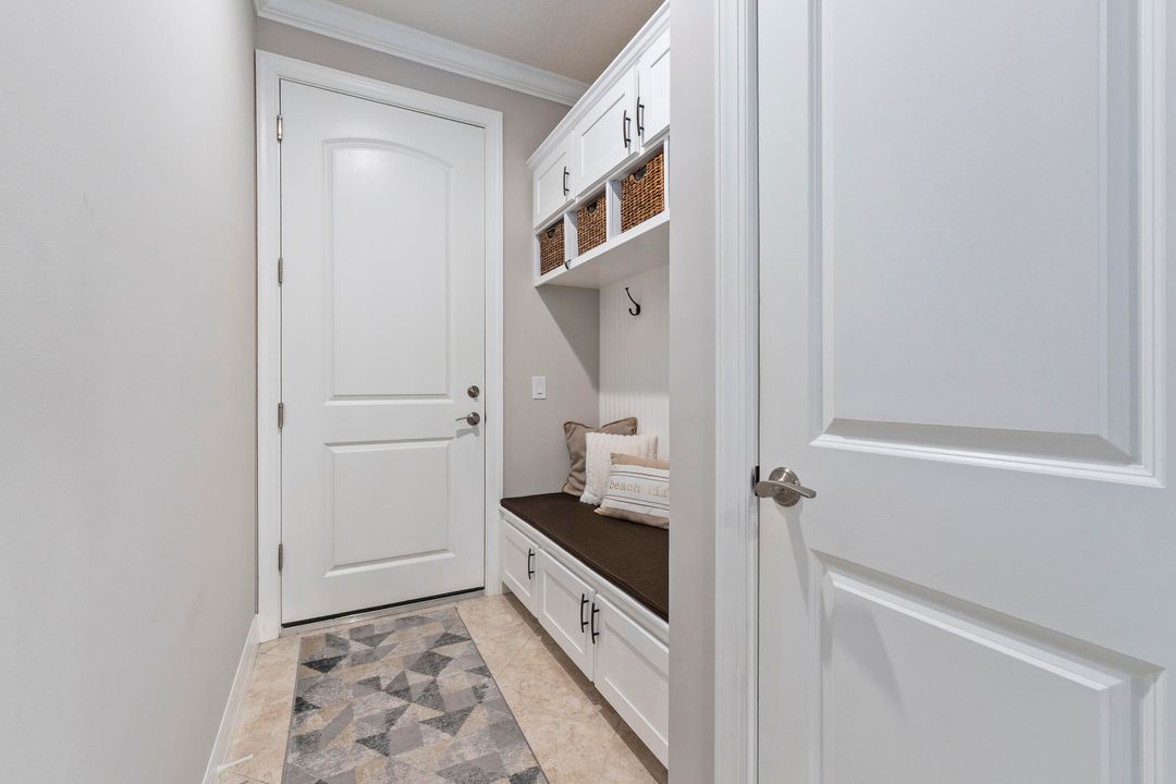 Active With Contract: $554,900 (3 beds, 2 baths, 2098 Square Feet)