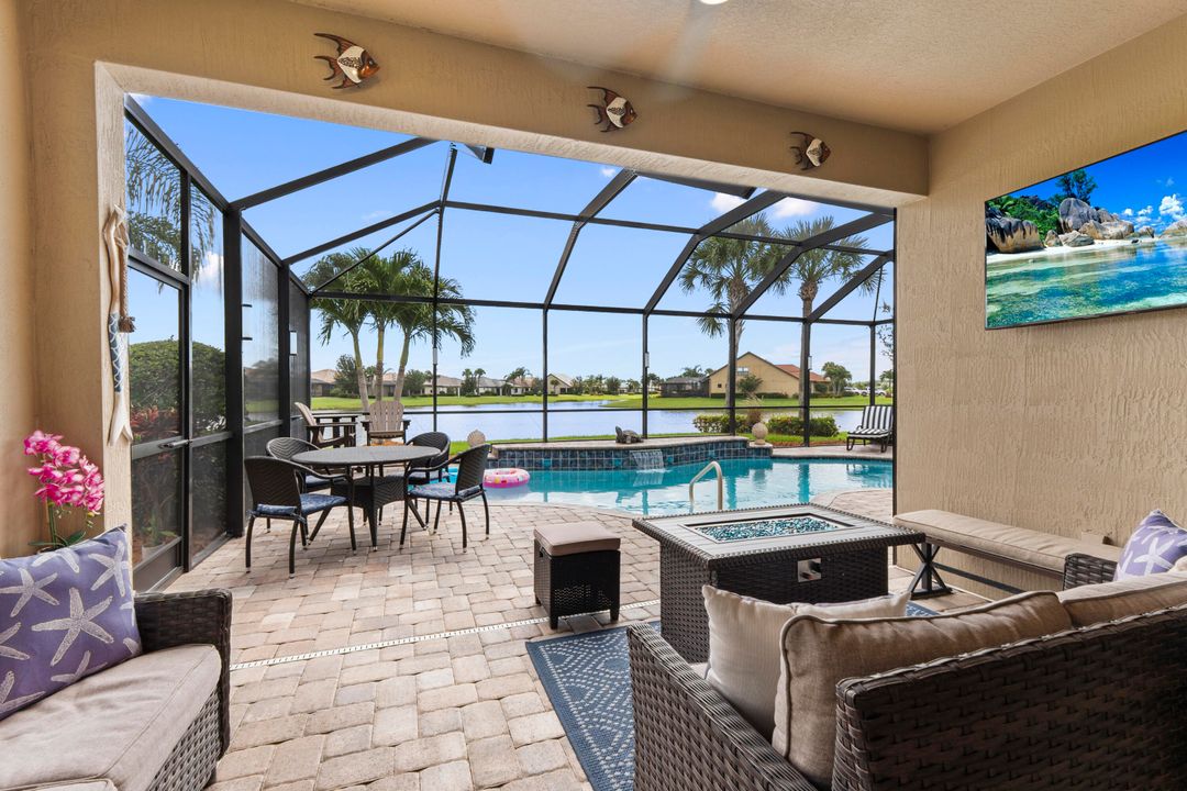 Active With Contract: $554,900 (3 beds, 2 baths, 2098 Square Feet)