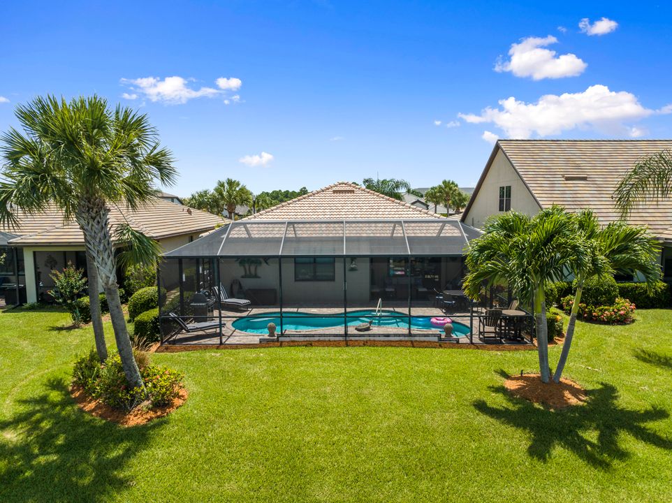 Active With Contract: $554,900 (3 beds, 2 baths, 2098 Square Feet)