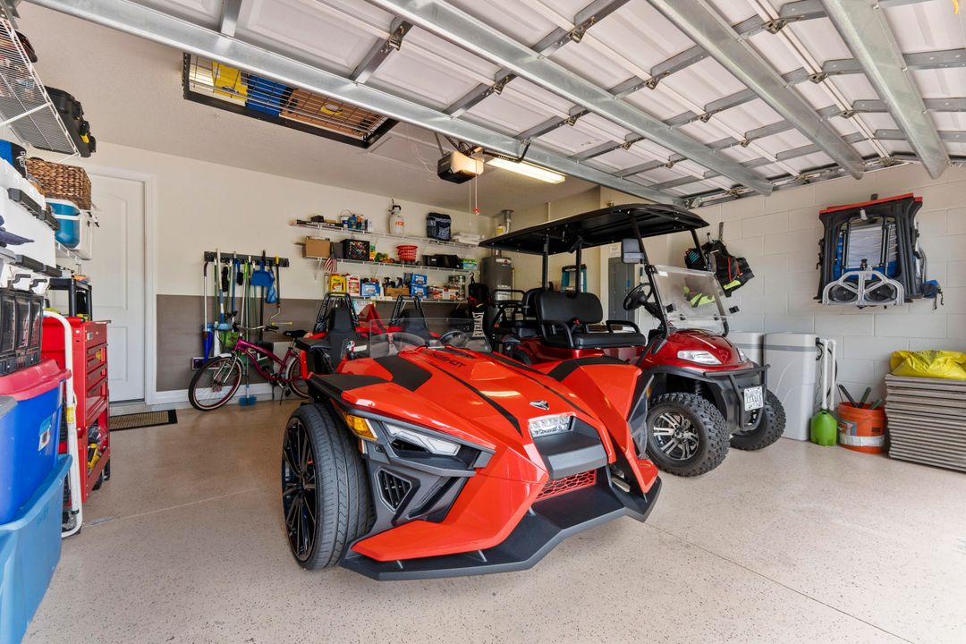 Active With Contract: $554,900 (3 beds, 2 baths, 2098 Square Feet)