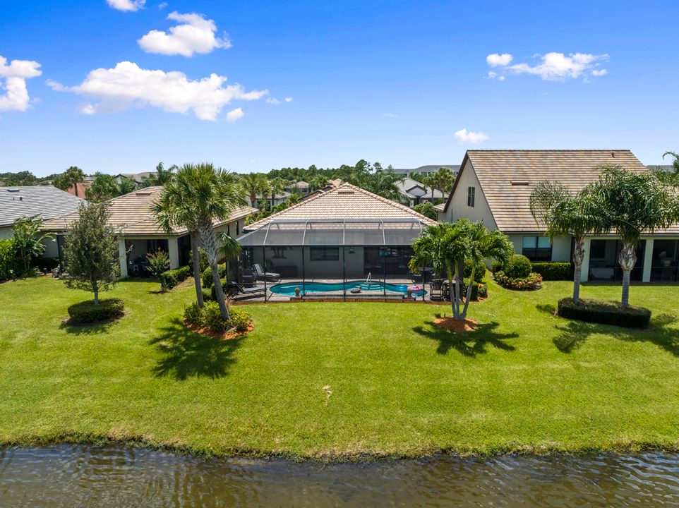 Active With Contract: $554,900 (3 beds, 2 baths, 2098 Square Feet)