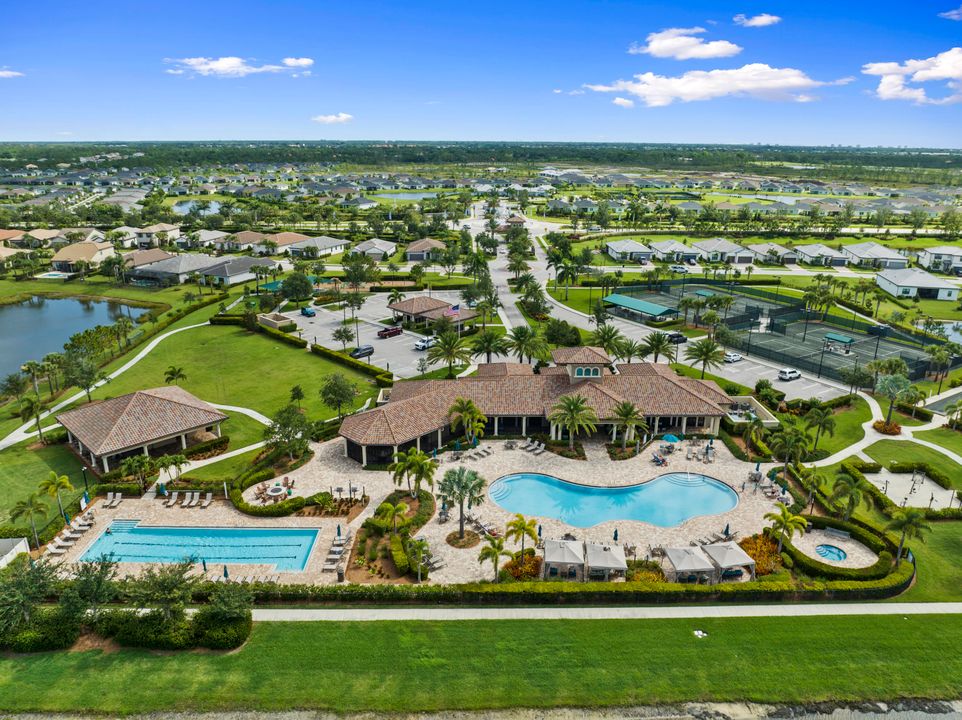 Active With Contract: $554,900 (3 beds, 2 baths, 2098 Square Feet)