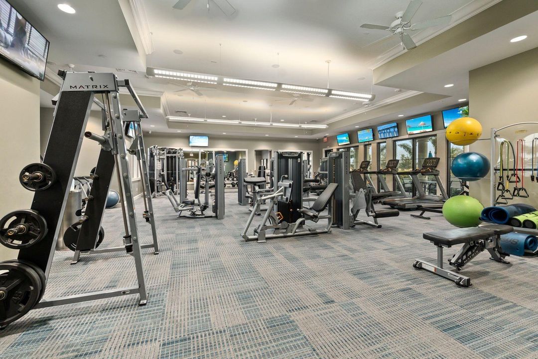 Active With Contract: $554,900 (3 beds, 2 baths, 2098 Square Feet)