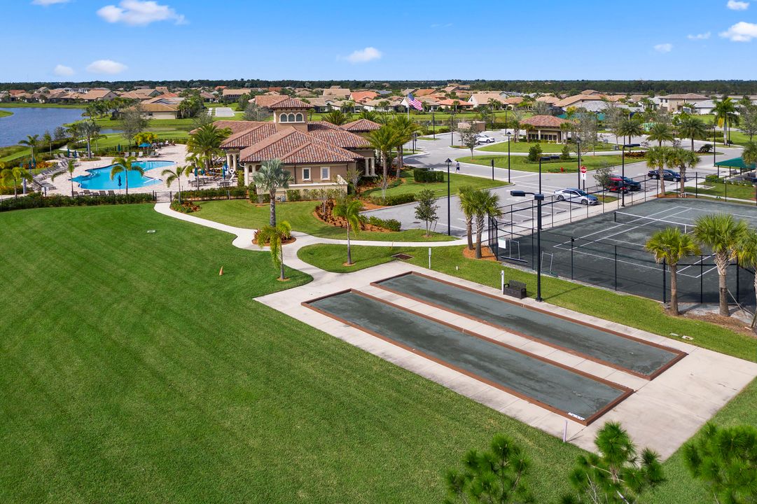 Active With Contract: $554,900 (3 beds, 2 baths, 2098 Square Feet)