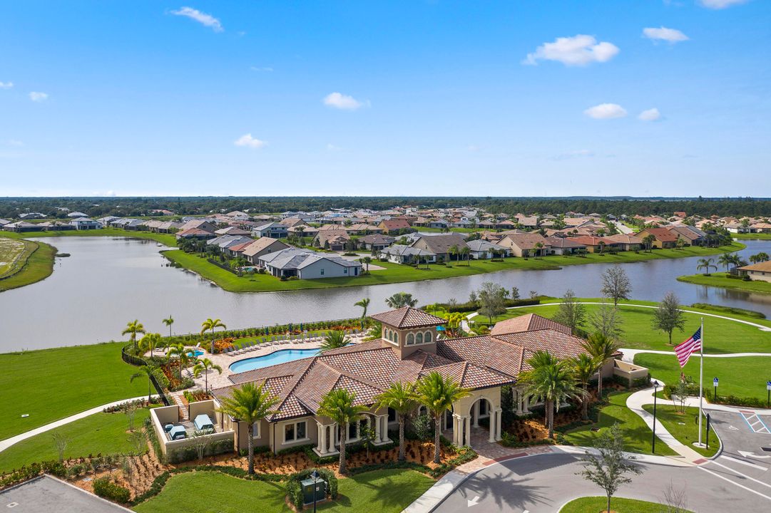 Active With Contract: $554,900 (3 beds, 2 baths, 2098 Square Feet)