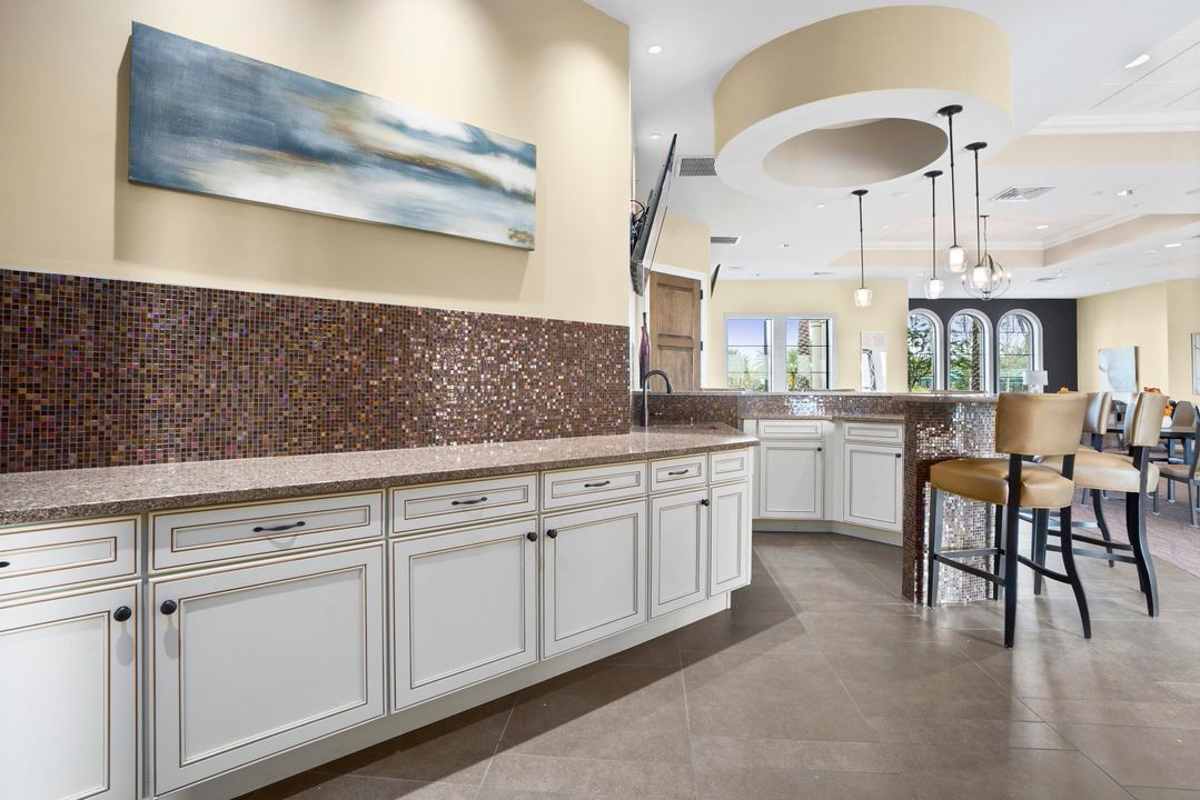 Active With Contract: $554,900 (3 beds, 2 baths, 2098 Square Feet)