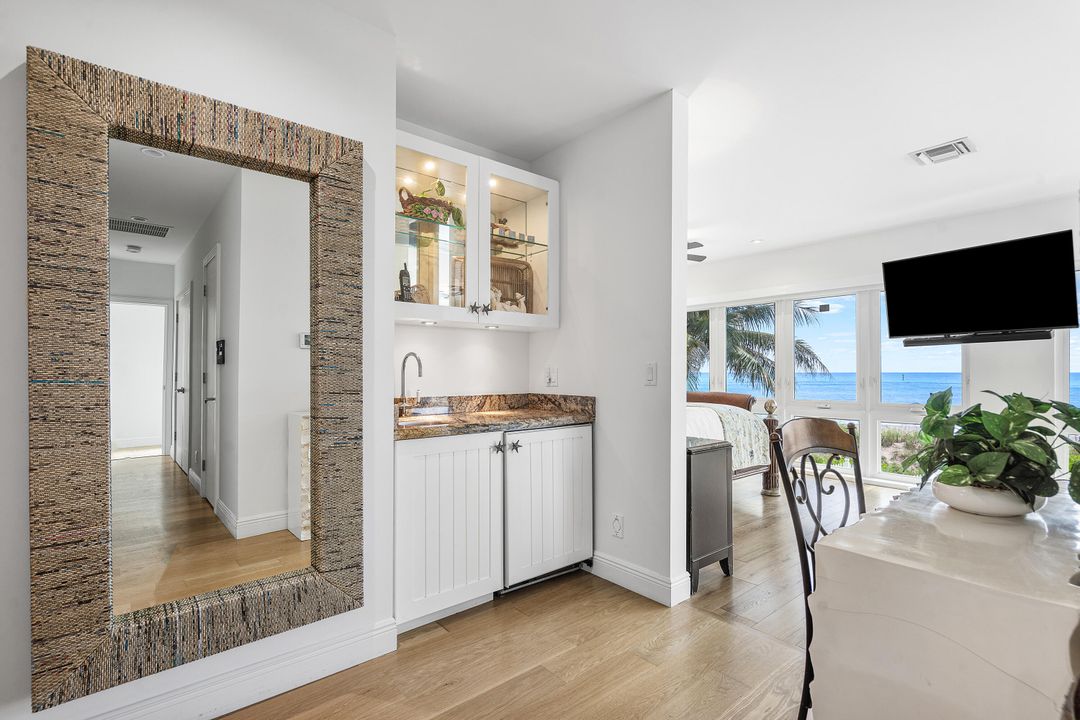 For Sale: $9,995,000 (4 beds, 4 baths, 3976 Square Feet)