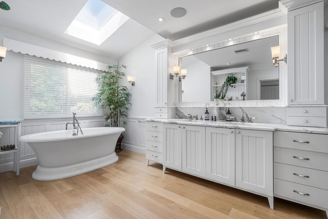 For Sale: $9,995,000 (4 beds, 4 baths, 3976 Square Feet)