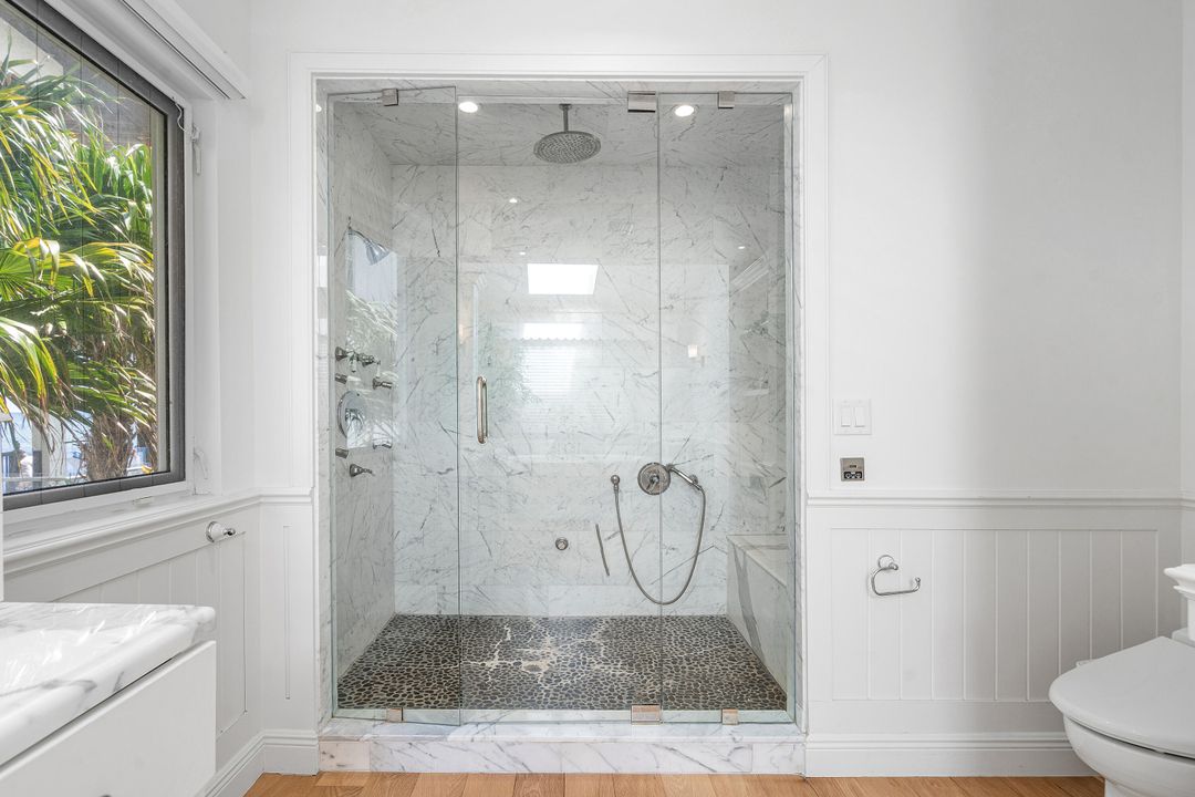 For Sale: $9,995,000 (4 beds, 4 baths, 3976 Square Feet)