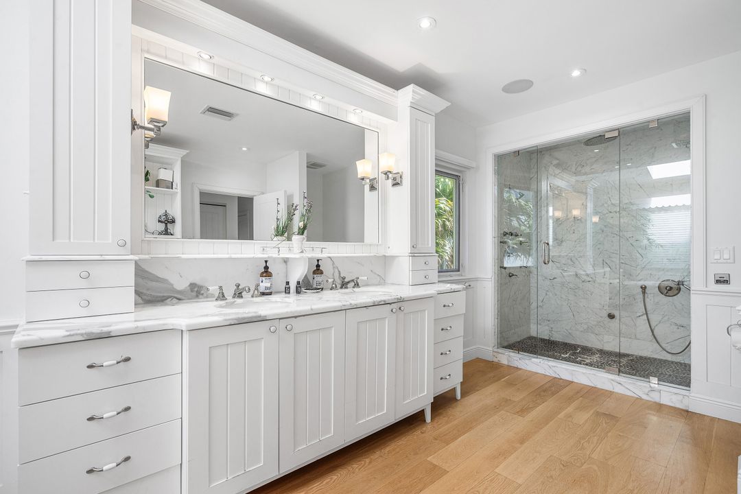 For Sale: $9,995,000 (4 beds, 4 baths, 3976 Square Feet)