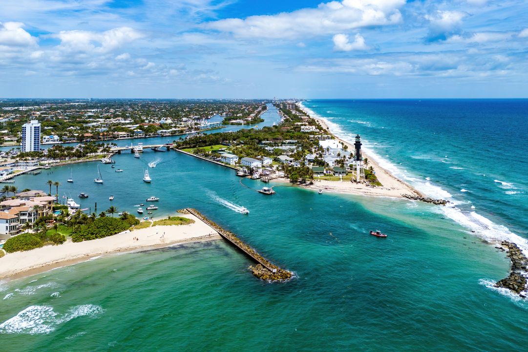 For Sale: $9,995,000 (4 beds, 4 baths, 3976 Square Feet)