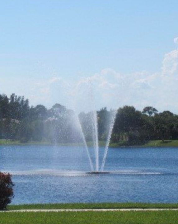 For Rent: $1,900 (3 beds, 2 baths, 1377 Square Feet)