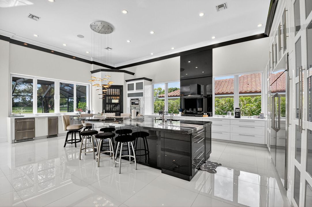 For Sale: $2,475,000 (3 beds, 4 baths, 3780 Square Feet)