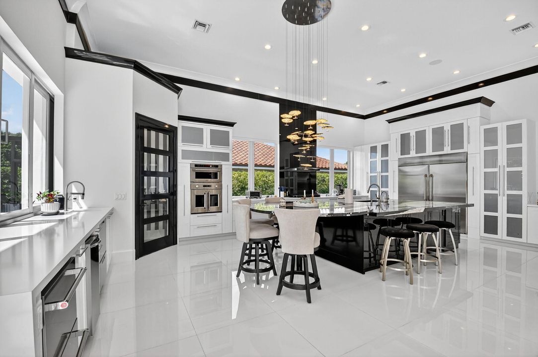 For Sale: $2,475,000 (3 beds, 4 baths, 3780 Square Feet)